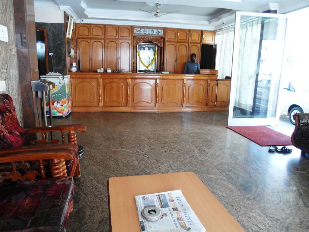 Hotel Sunilkrishna Tirupati Exterior photo